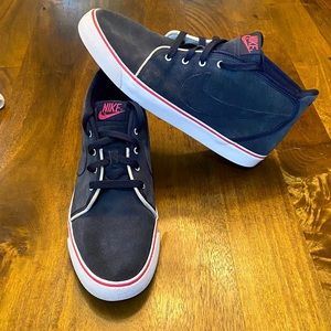 NIKE TOKI OBSIDIAN NAVY VIVID PINK